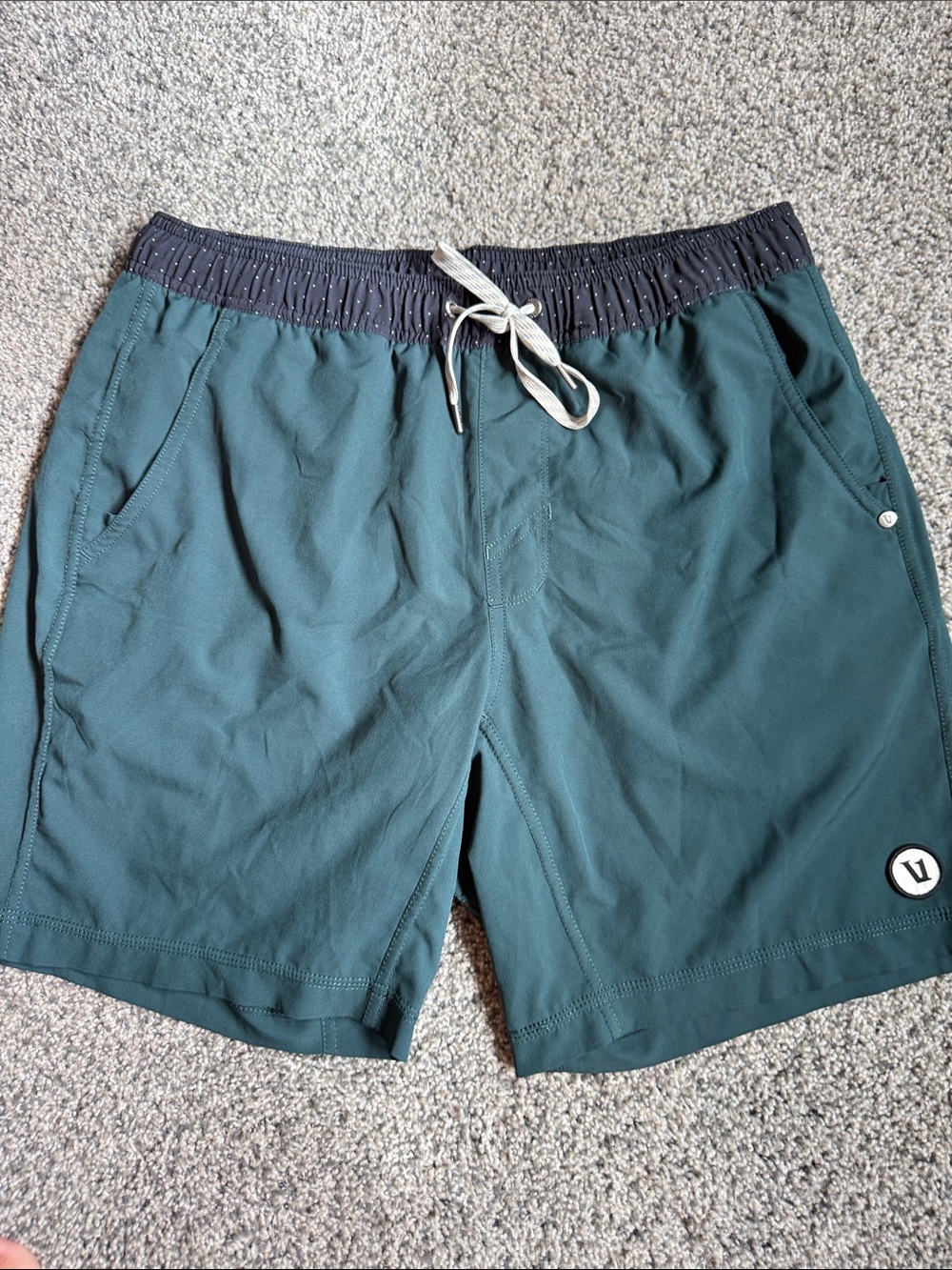 Vuori Men’s Teal Training Shirts with Black white spotted Waistband